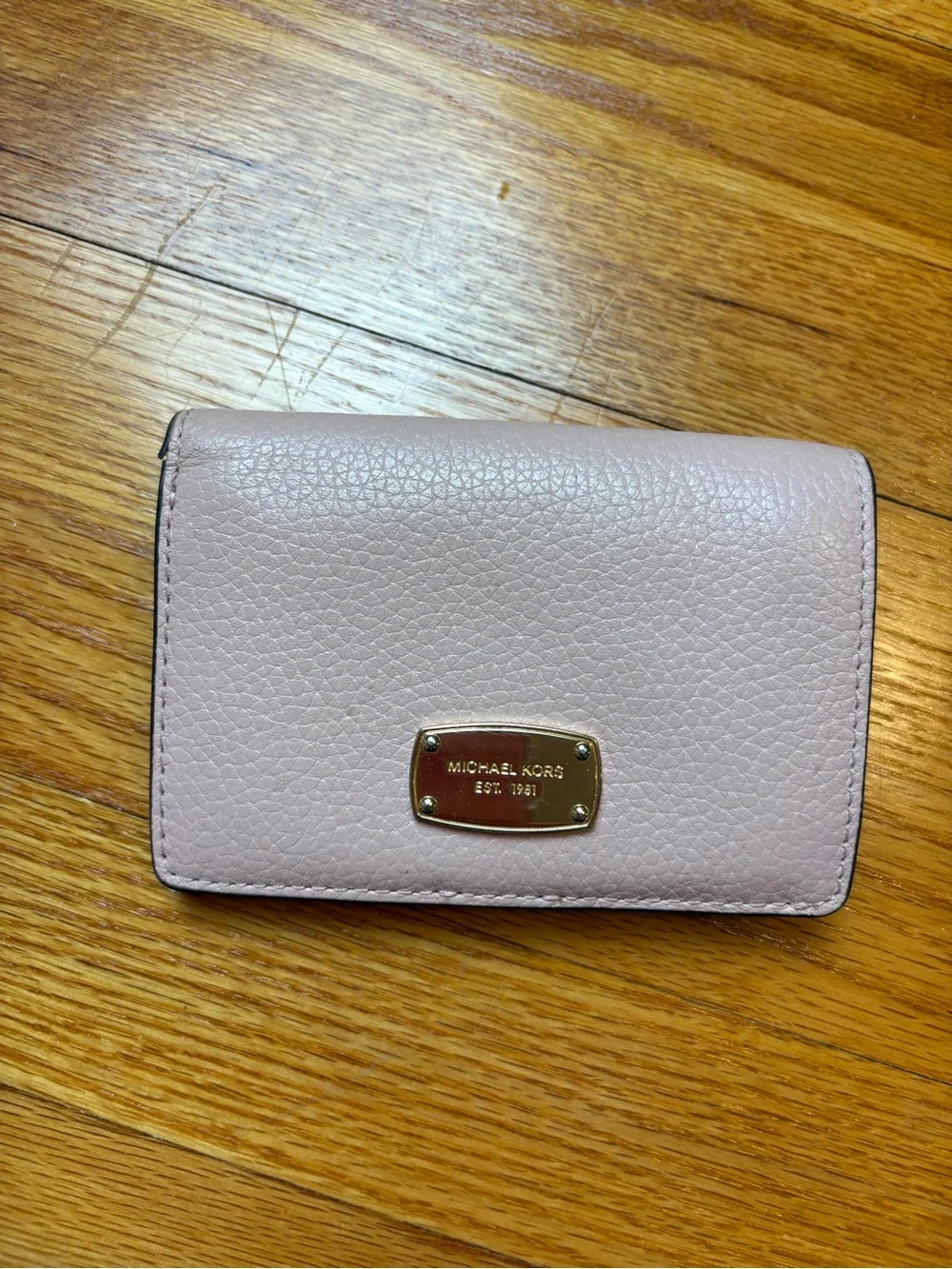 Michael Kors Blush Pink Pebbled Leather Compact Wallet with Gold Plate-LIKE NEW - Picture 2 of 8